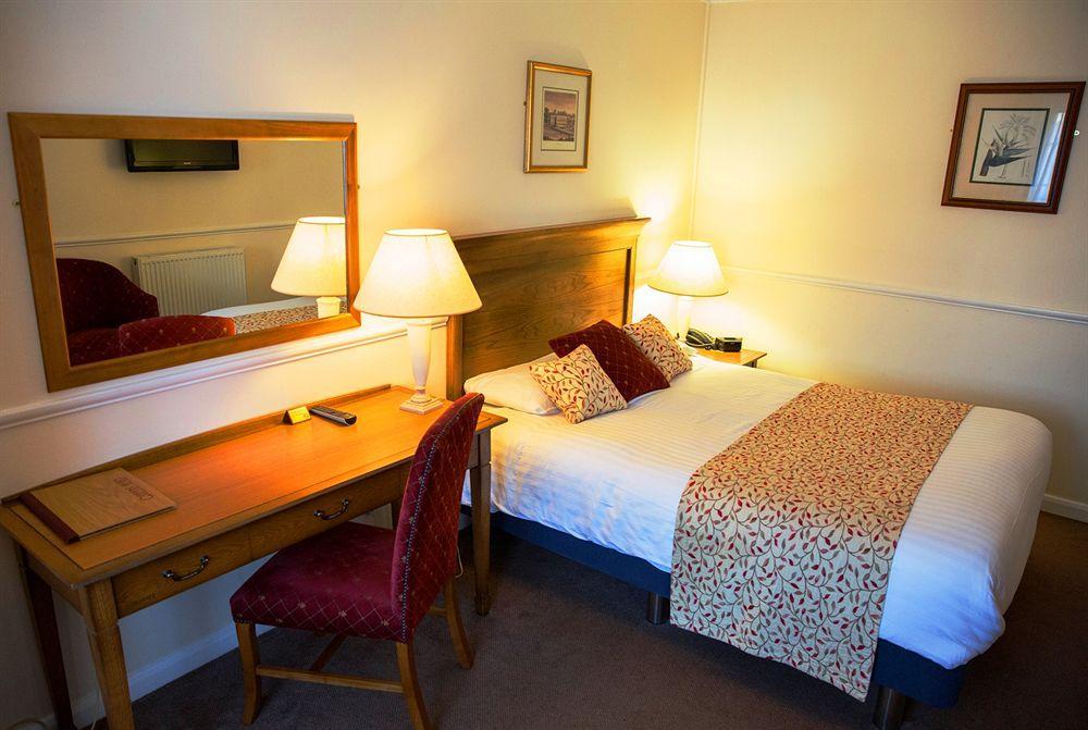 Queens Head Inn Nassington Ngoại thất bức ảnh