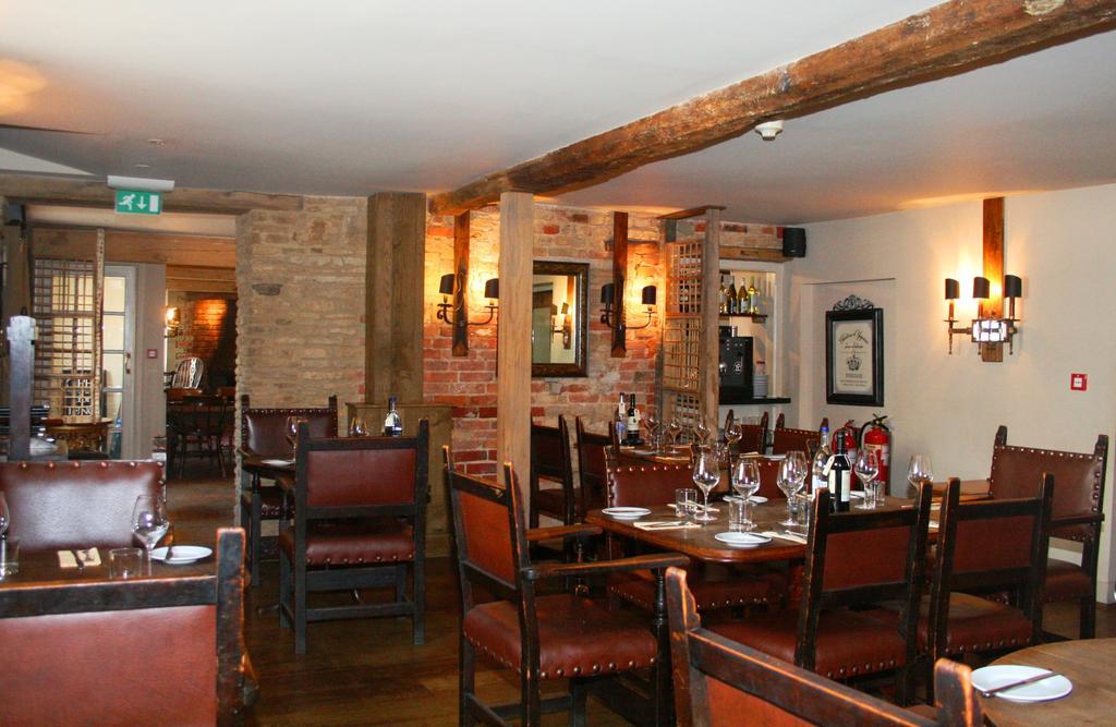 Queens Head Inn Nassington Ngoại thất bức ảnh