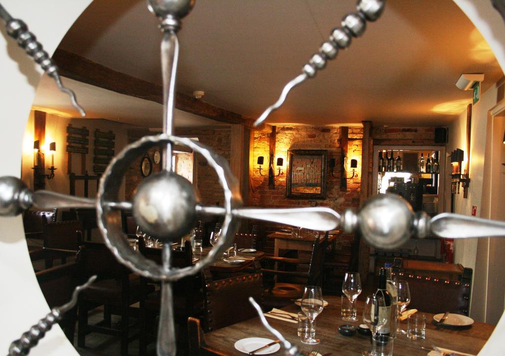 Queens Head Inn Nassington Ngoại thất bức ảnh