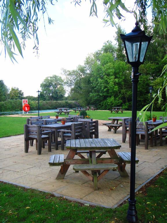 Queens Head Inn Nassington Ngoại thất bức ảnh
