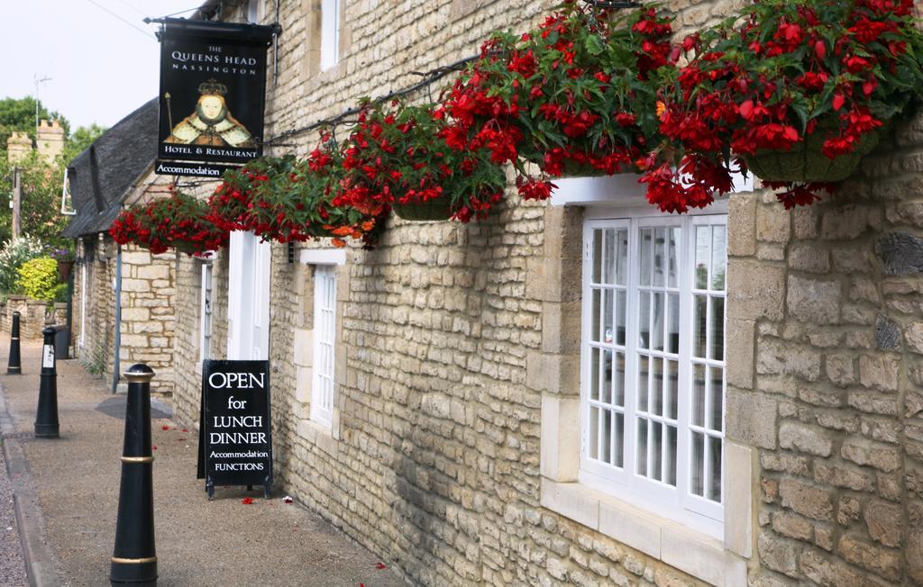 Queens Head Inn Nassington Ngoại thất bức ảnh