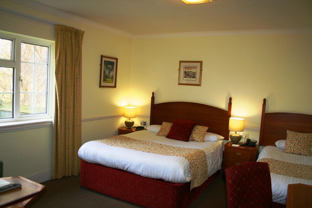 Queens Head Inn Nassington Ngoại thất bức ảnh